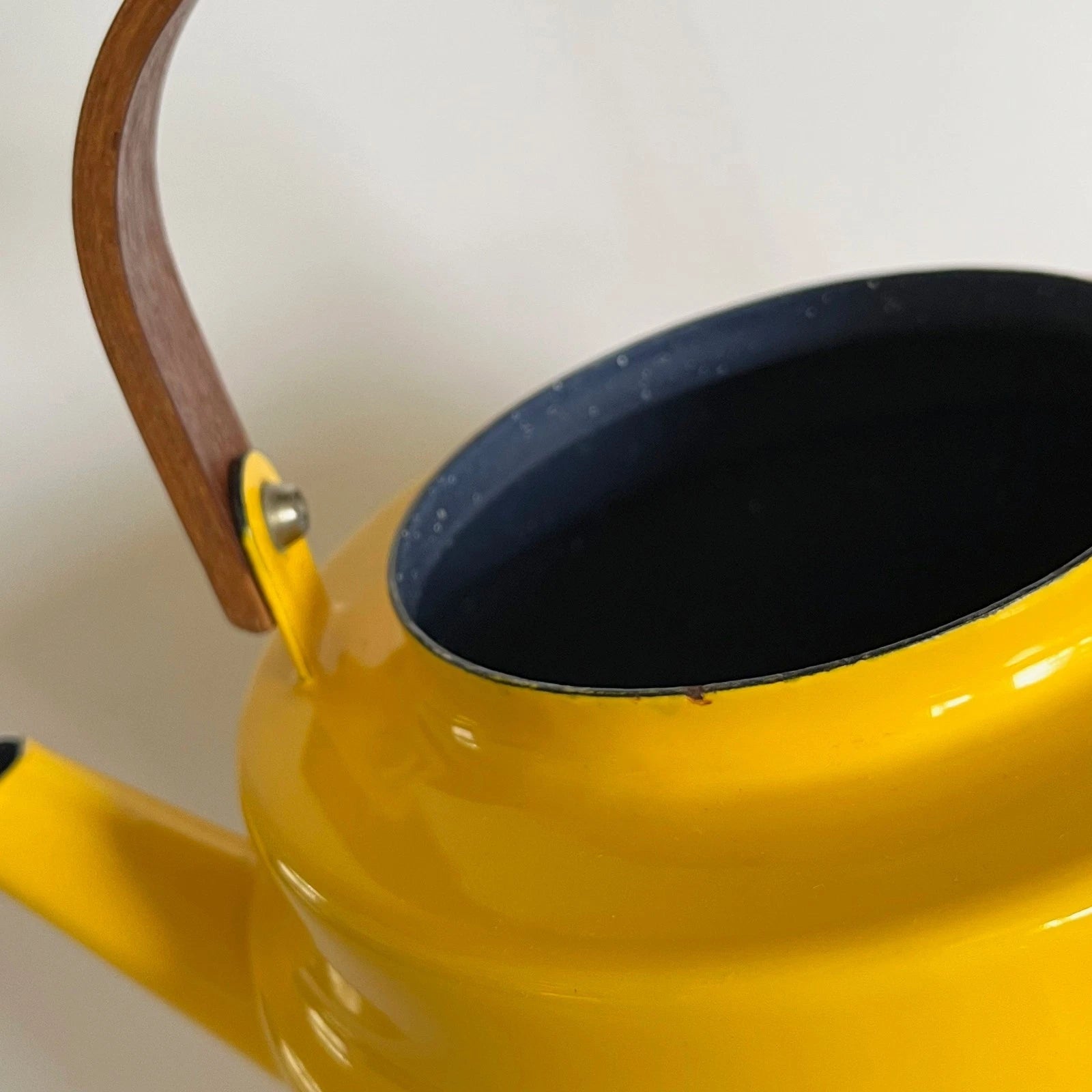 Vtg Mid Century Modern Cousances Le Creuset Teak & Enamel Yellow Tea Pot Kettle | eBay