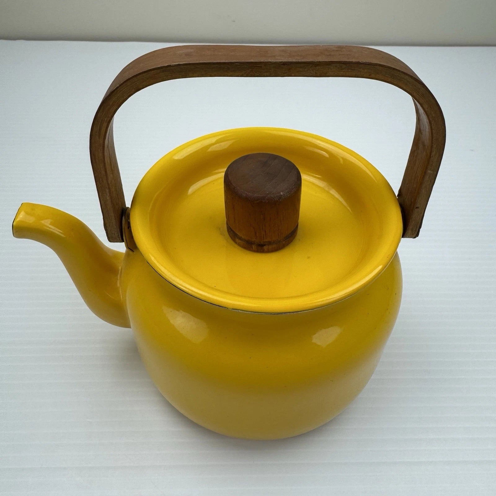 Vintage MCM Yellow Enamel Tea Kettle Teapot With Lid Wood Handle EnamelWare | eBay