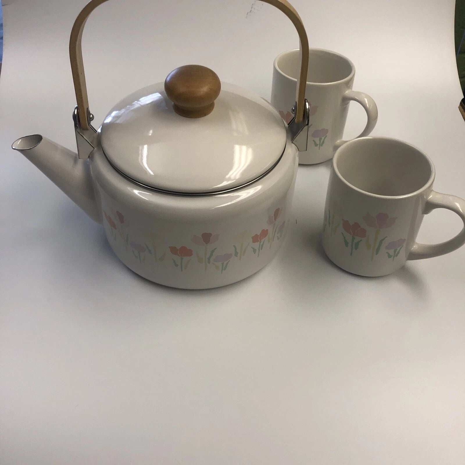 LINCOWARE Tea Kettle 2 Qt Porcelain Enamel on Steel Soft Gardens With 2 Mugs New | eBay