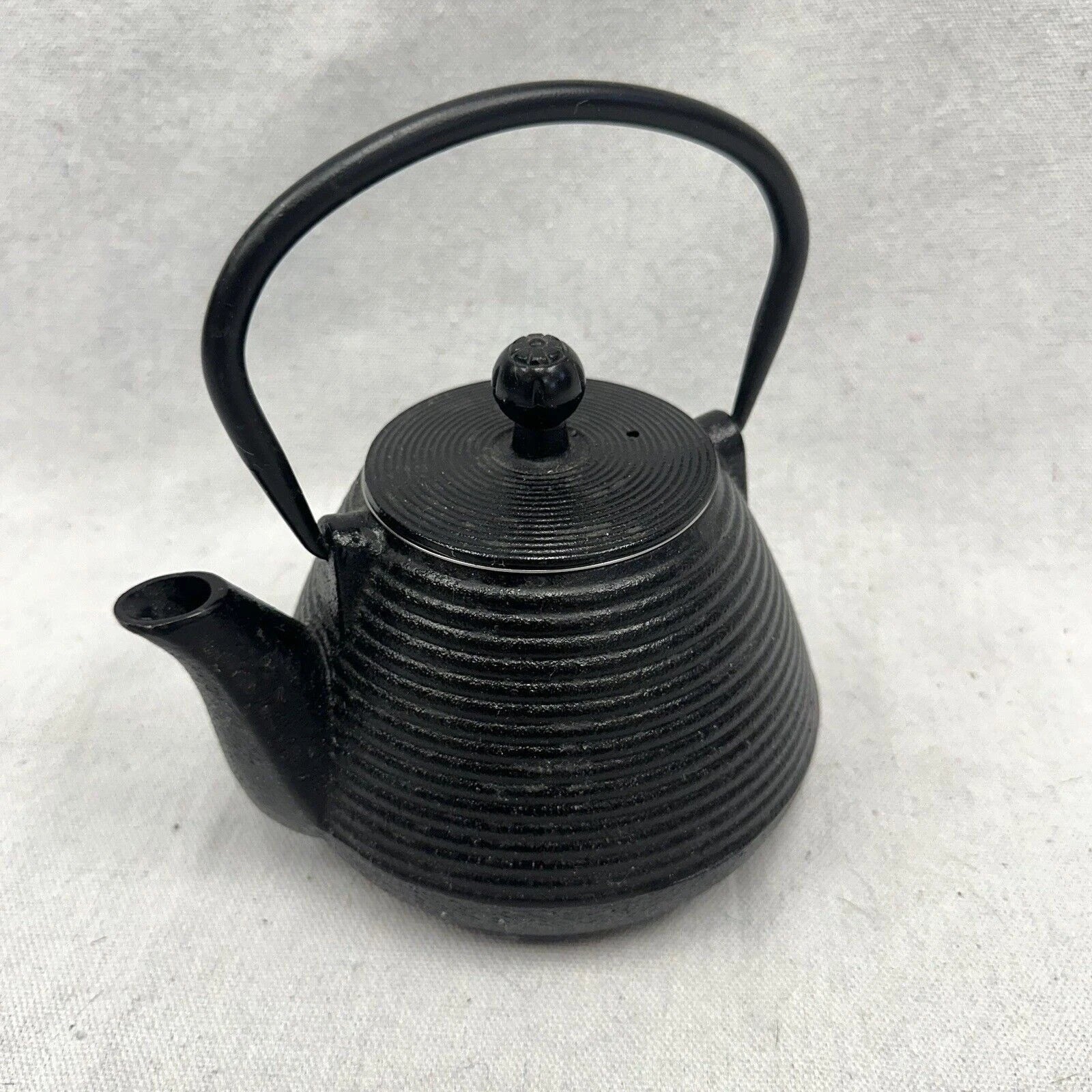 Cast Iron Black Ribbed Tea Pot Teapot Tea Kettle Enamel with Lid & Strainer Used | eBay
