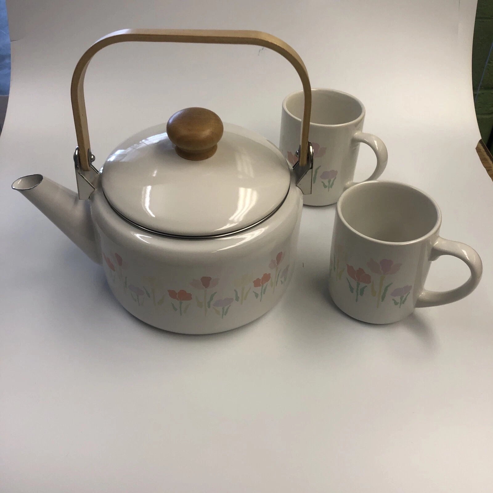 LINCOWARE Tea Kettle 2 Qt Porcelain Enamel on Steel Soft Gardens With 2 Mugs New | eBay