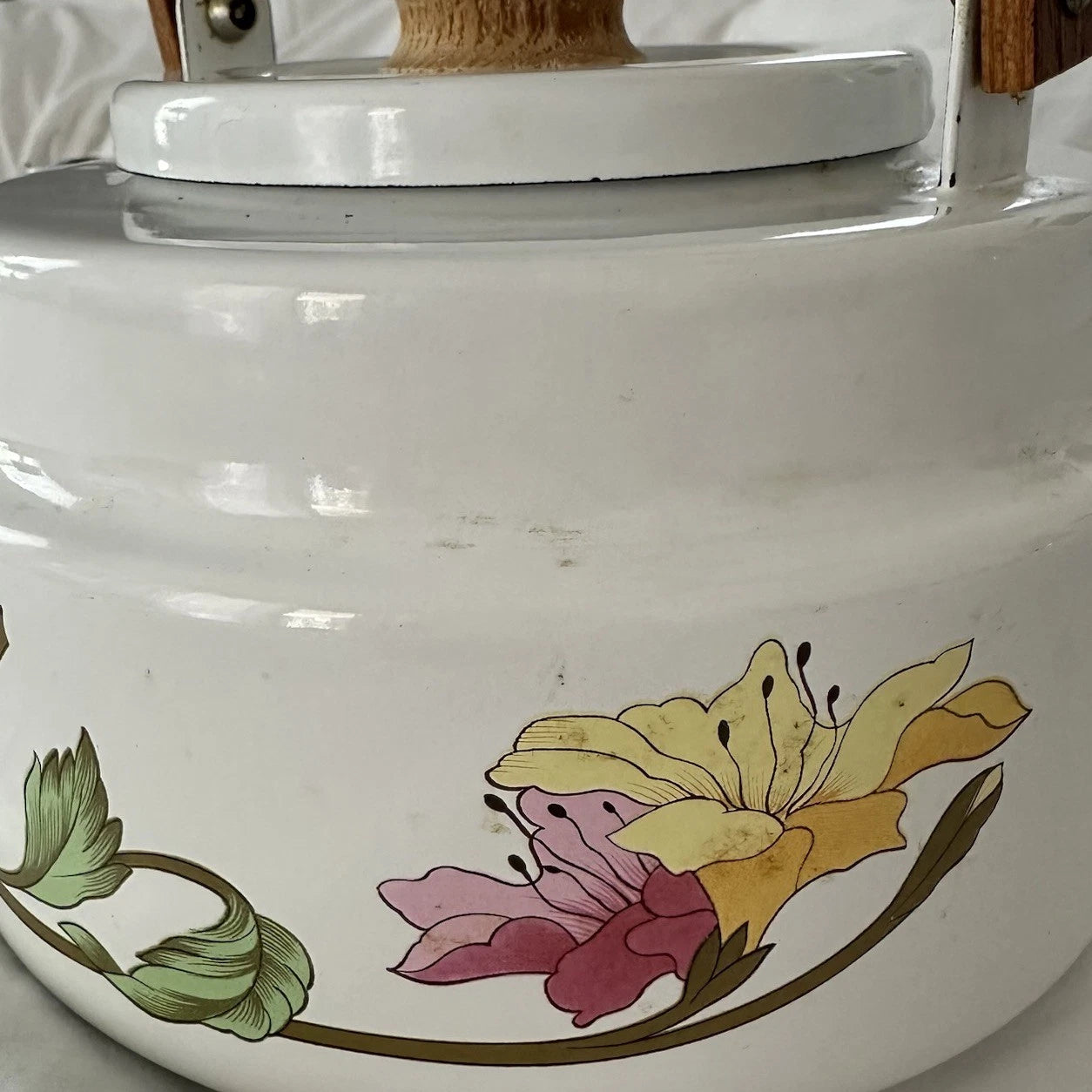 Vintage Gailstyn-Sutton White Enamel Floral Teapot Tea Kettle Wooden Handle 80’s | eBay