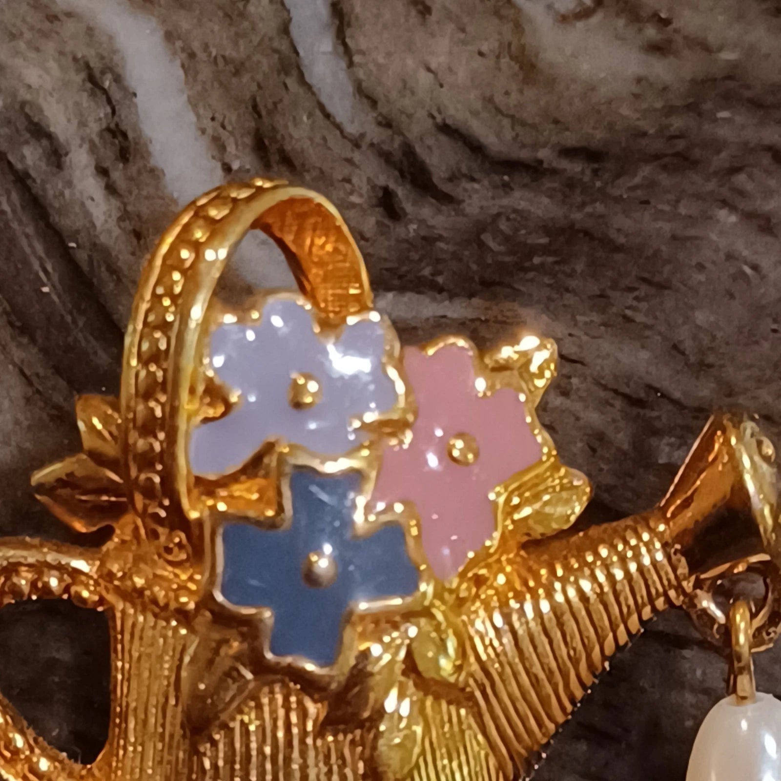 2-Vtg Avon teapot pins brooches marked porcelain faux pearl gold tone enamel | eBay