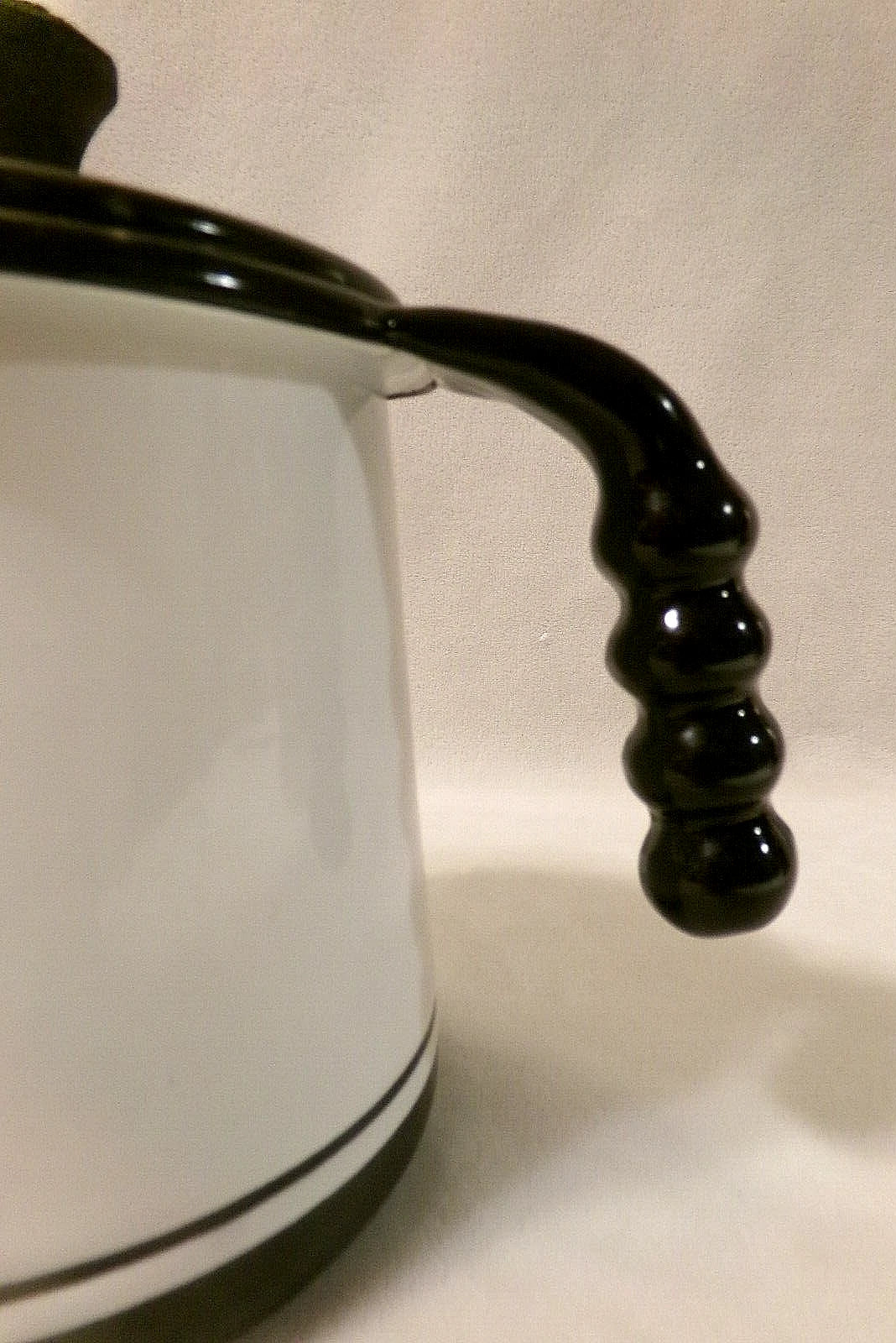 VINTAGE ENAMEL COATED METAL TEAPOT - BLACK and WHITE - 1 Quart/32 oz. | eBay