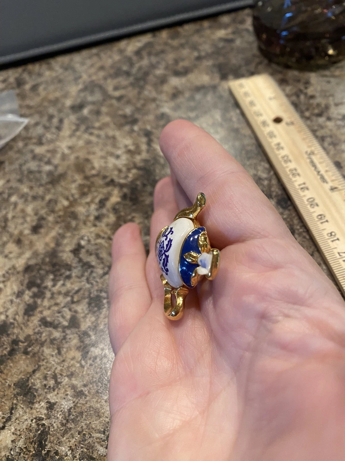 Avon Vintage (1997) Tea Time Novelty Porcelain Teapot Pin Blue/White | eBay