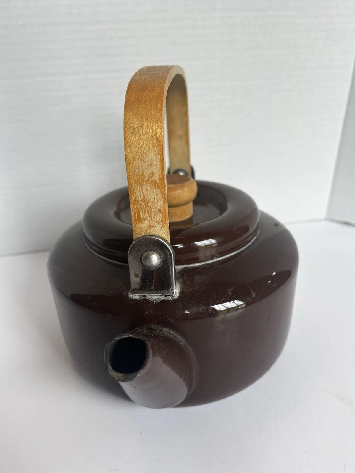 Vintage Brown Enamel Metalware Teapot With Wood Handle And Knob 6”H 9” W Spout | eBay