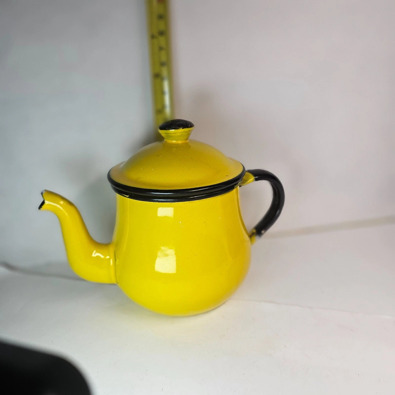 SMALL YELLOW ENAMEL TEAPOT PITCHER JAPAN PORCELAIN METAL LID BLACK ANTIQUE OTO | eBay