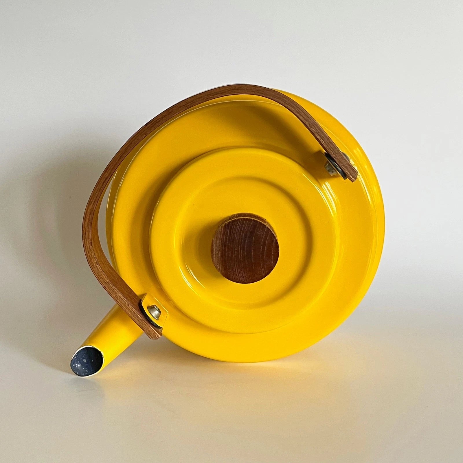 Vtg Mid Century Modern Cousances Le Creuset Teak & Enamel Yellow Tea Pot Kettle | eBay