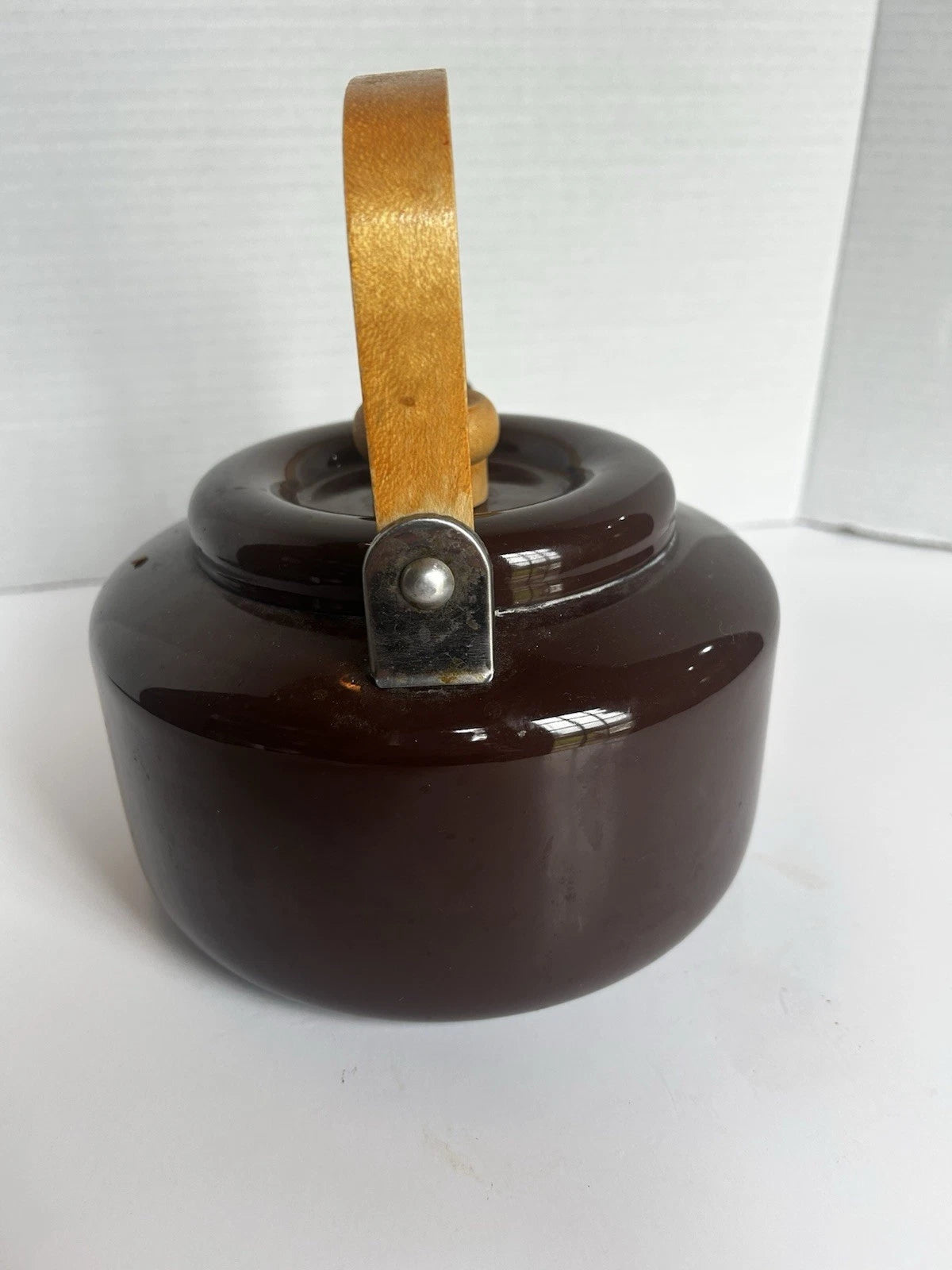 Vintage Brown Enamel Metalware Teapot With Wood Handle And Knob 6”H 9” W Spout | eBay