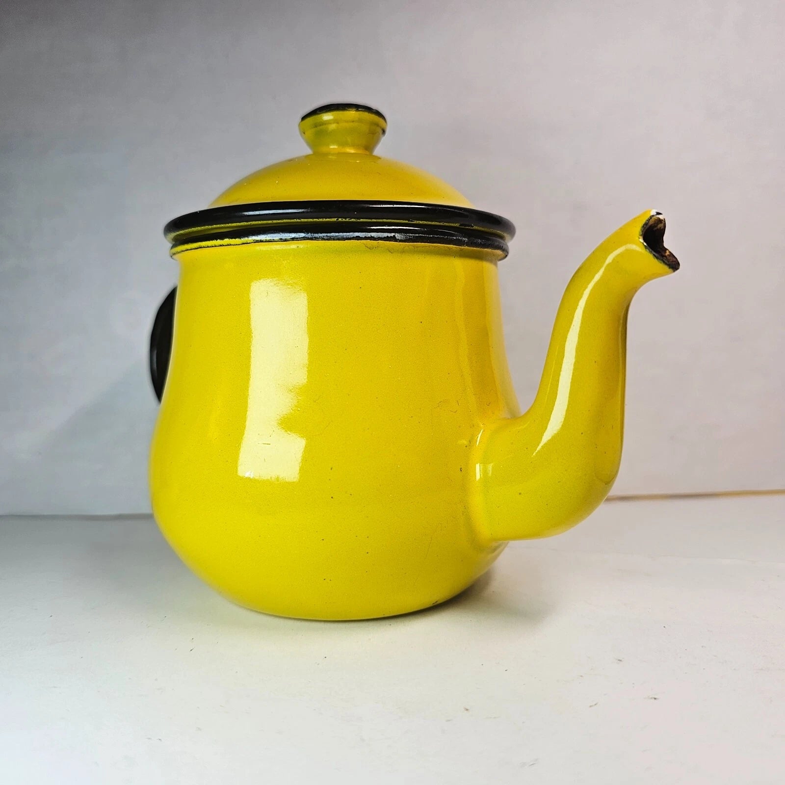 SMALL YELLOW ENAMEL TEAPOT PITCHER JAPAN PORCELAIN METAL LID BLACK ANTIQUE OTO | eBay