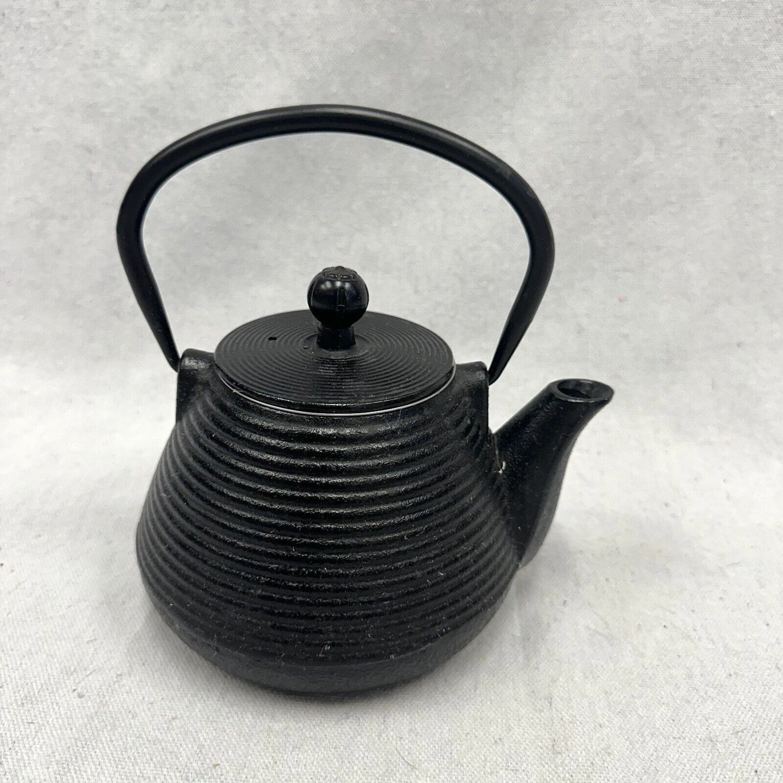 Cast Iron Black Ribbed Tea Pot Teapot Tea Kettle Enamel with Lid & Strainer Used | eBay