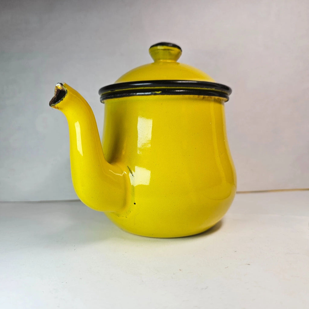 SMALL YELLOW ENAMEL TEAPOT PITCHER JAPAN PORCELAIN METAL LID BLACK ANTIQUE OTO | eBay